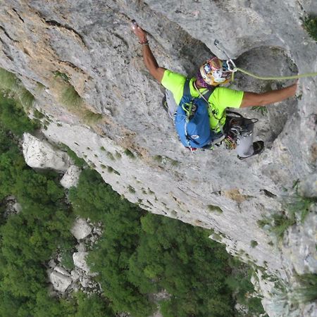 Apartman Ive Starigrad Paklenica Exterior foto